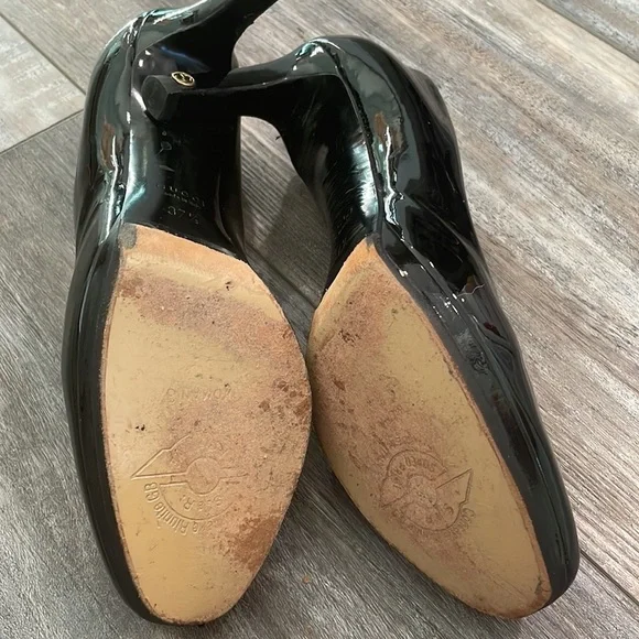 Gucci Black Patent Leather Pumps - Picture 7 of 16